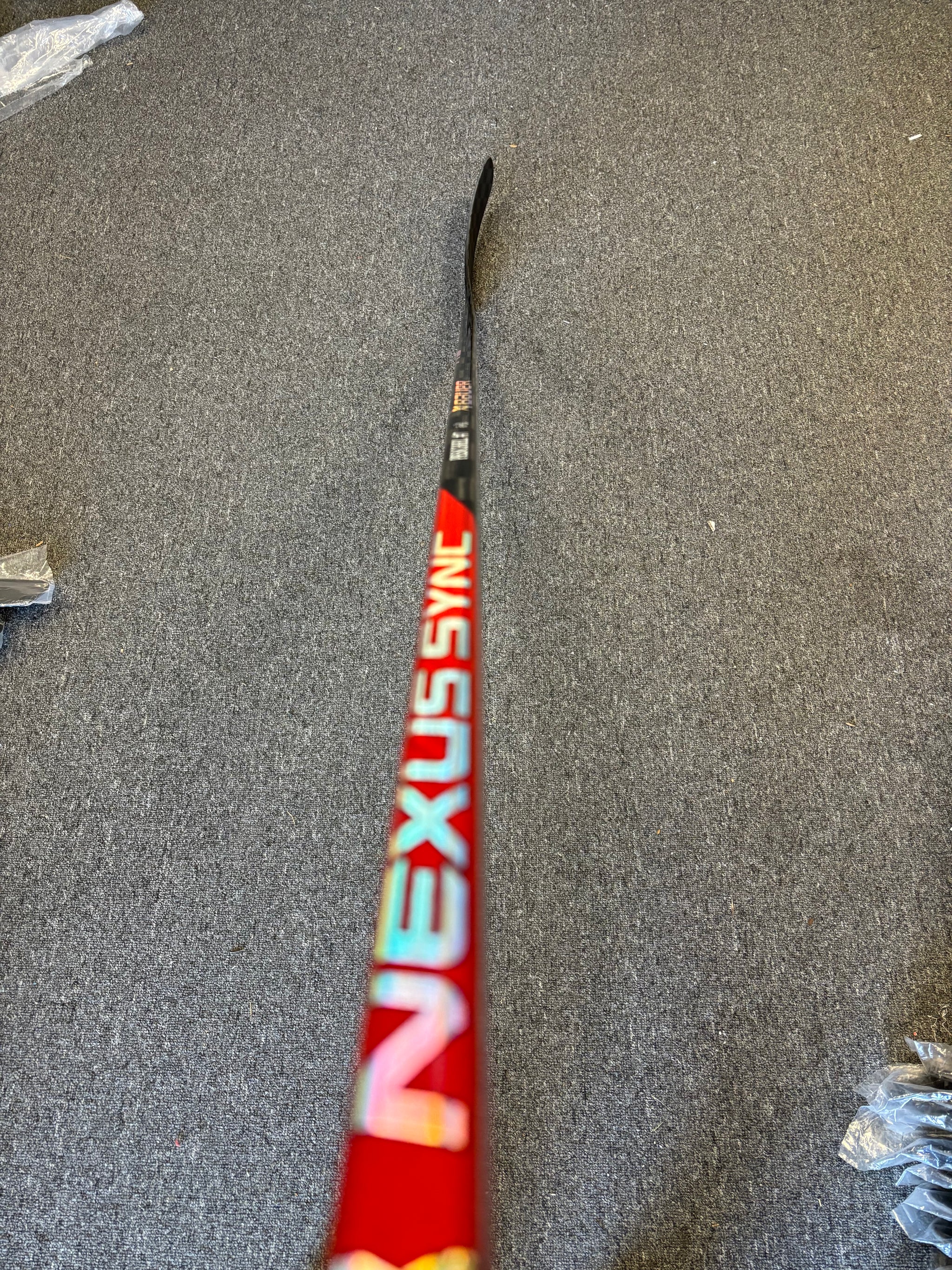 7 New Bauer Nexus Sync Custom Red - LH - P88 - 65 flex 7 New Bauer Nexus Sync Custom Red - LH - P88 - 65 flex