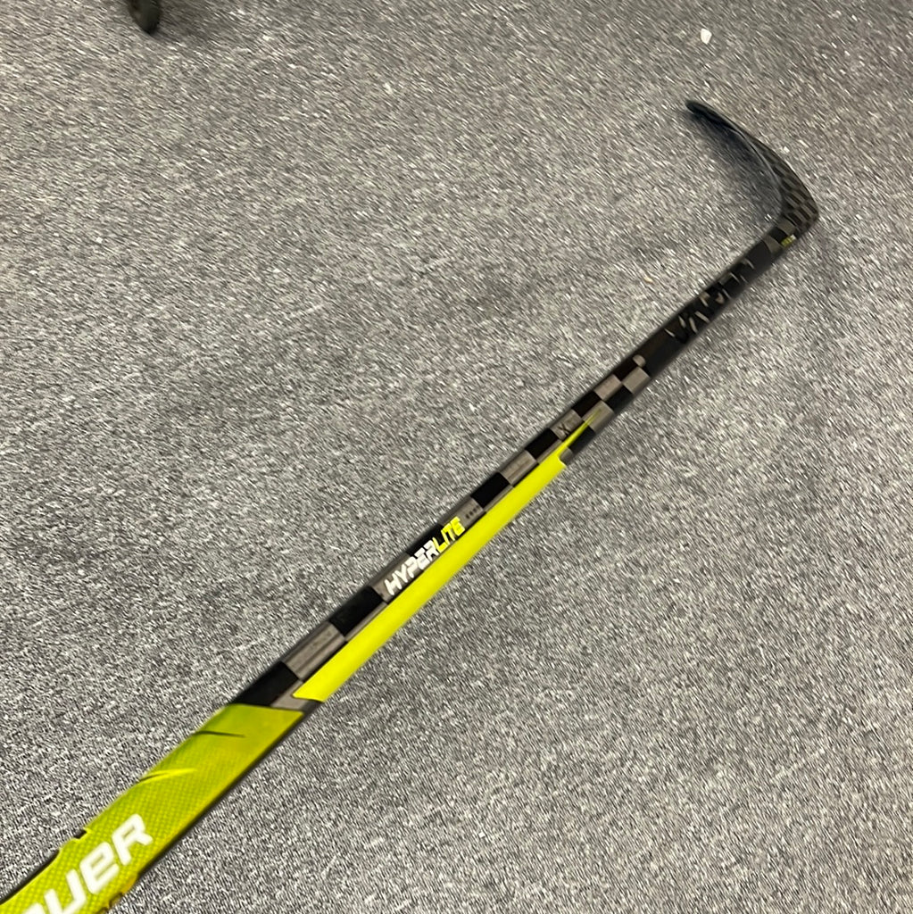 1 New Bauer Easton Synergy RH 87 flex PM9 | SidelineSwap